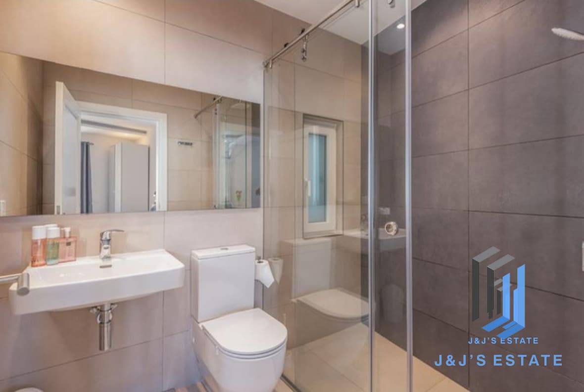 Furnished 2-Bedroom Apartment in Sliema · 7