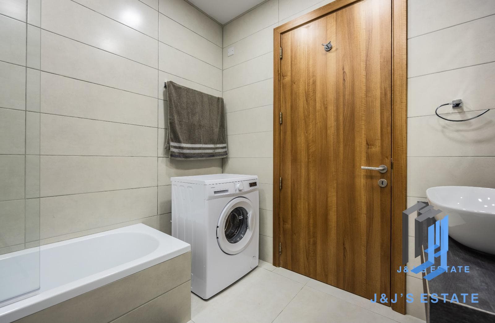 Beautiful 2-Bedroom Apartment in Mellieha with Sea View · 5