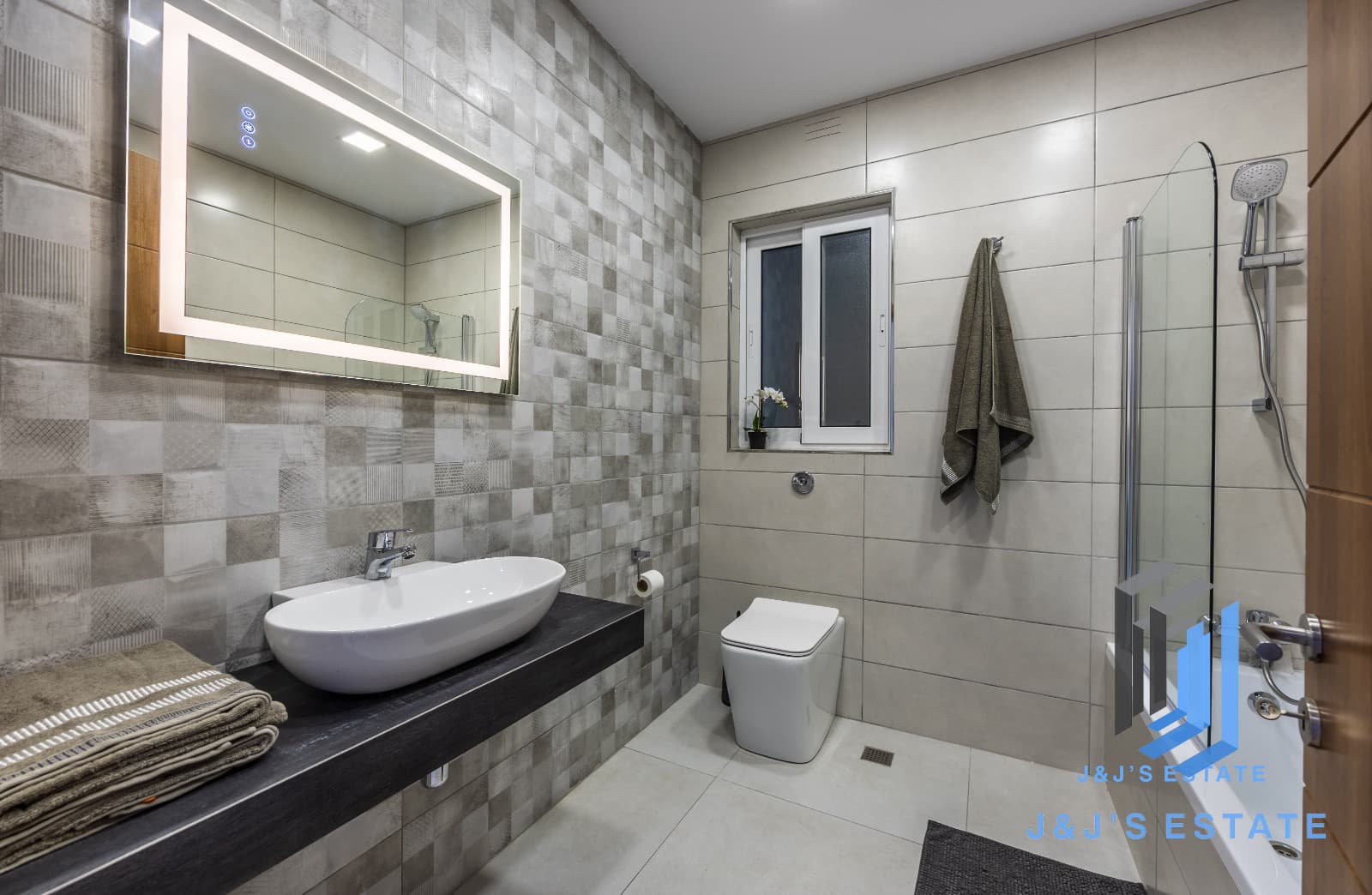 Beautiful 2-Bedroom Apartment in Mellieha with Sea View · 11