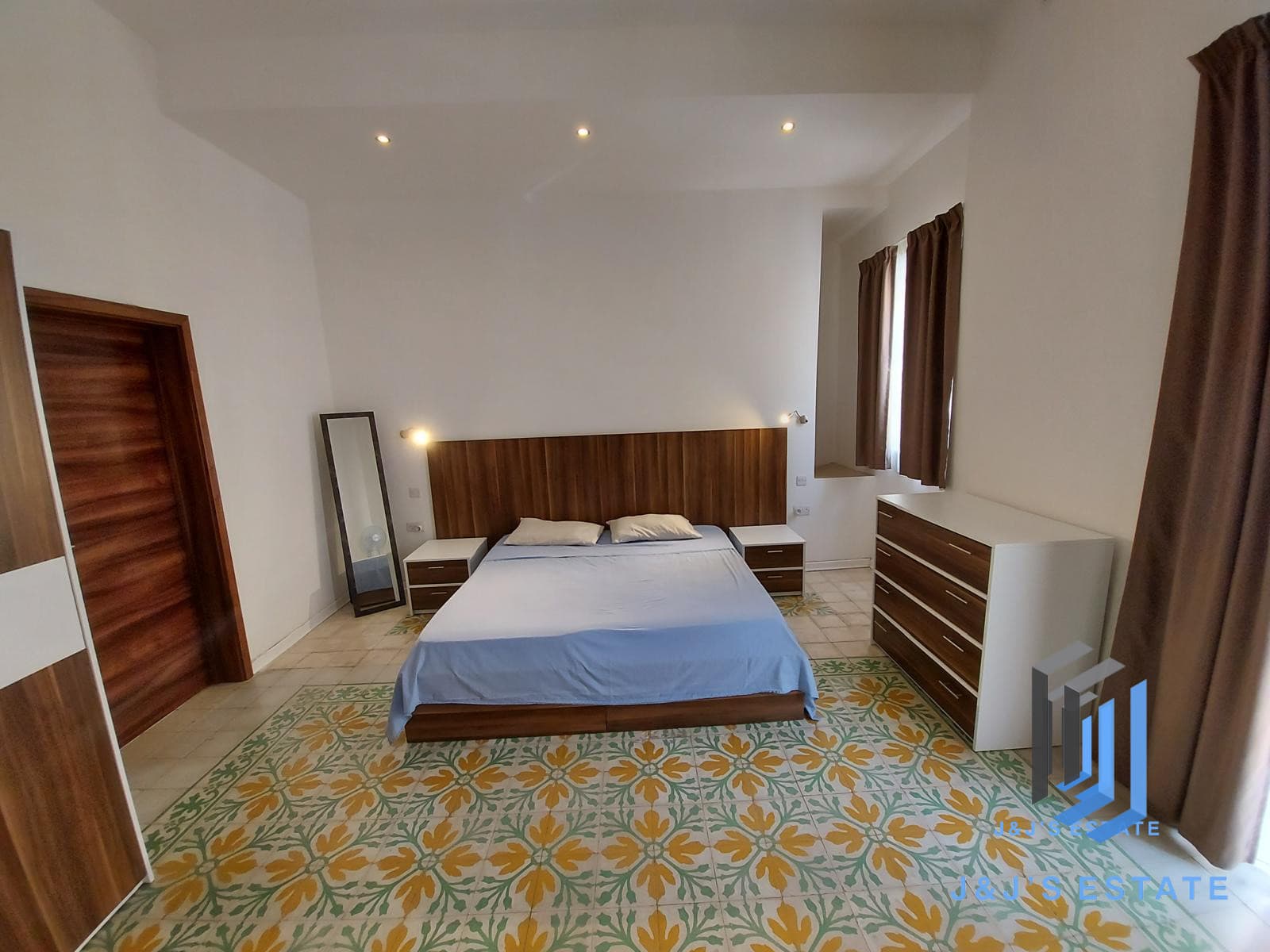 Charming 1-Bedroom Apartment in Gzira · 2