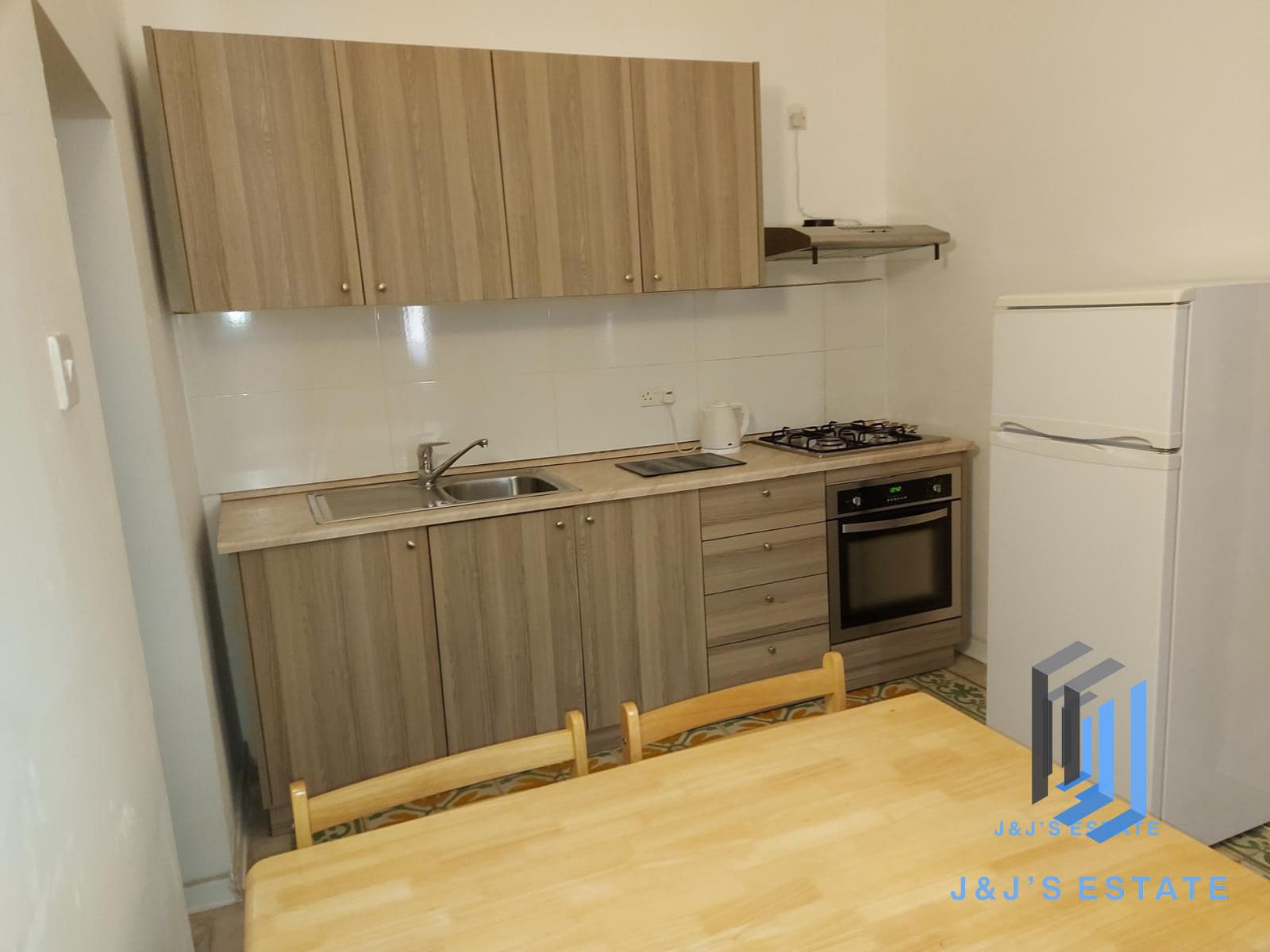Charming 1-Bedroom Apartment in Gzira · 5