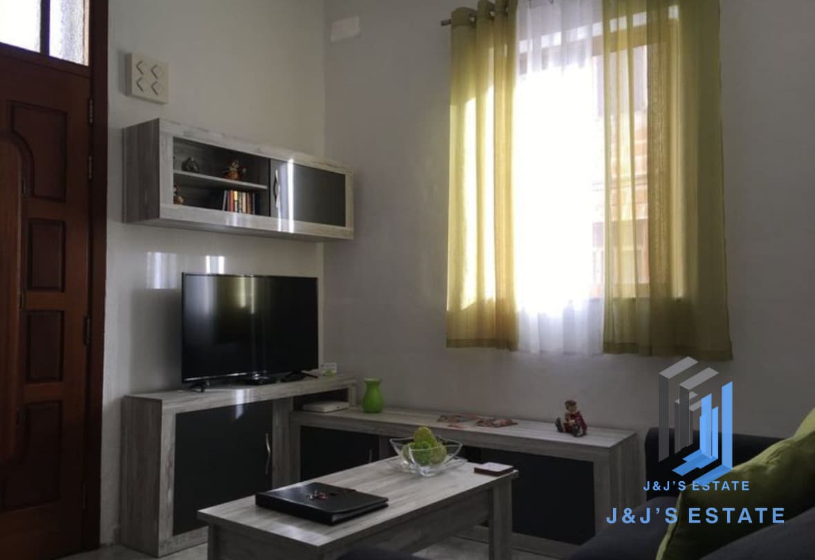Charming 2-Bedroom Town House in Bormla · 2