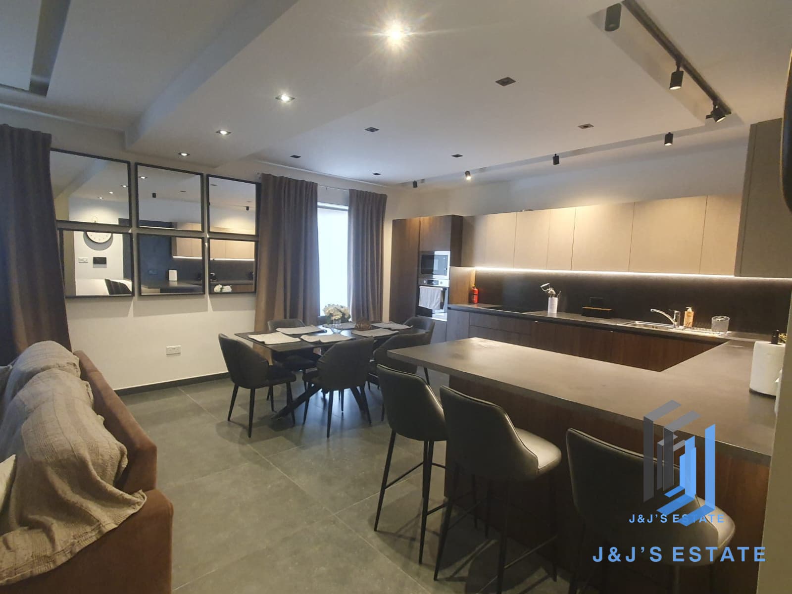 Furnished 3-Bedroom Apartment in Santa Venera · 5