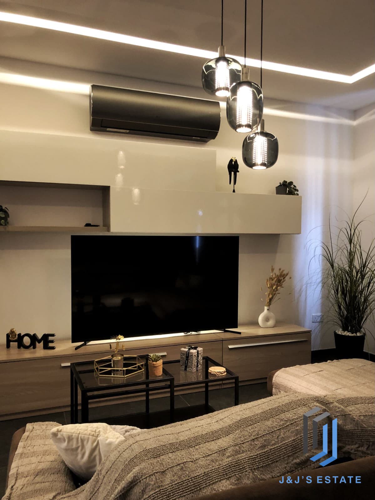 Furnished 3-Bedroom Apartment in Santa Venera · 6