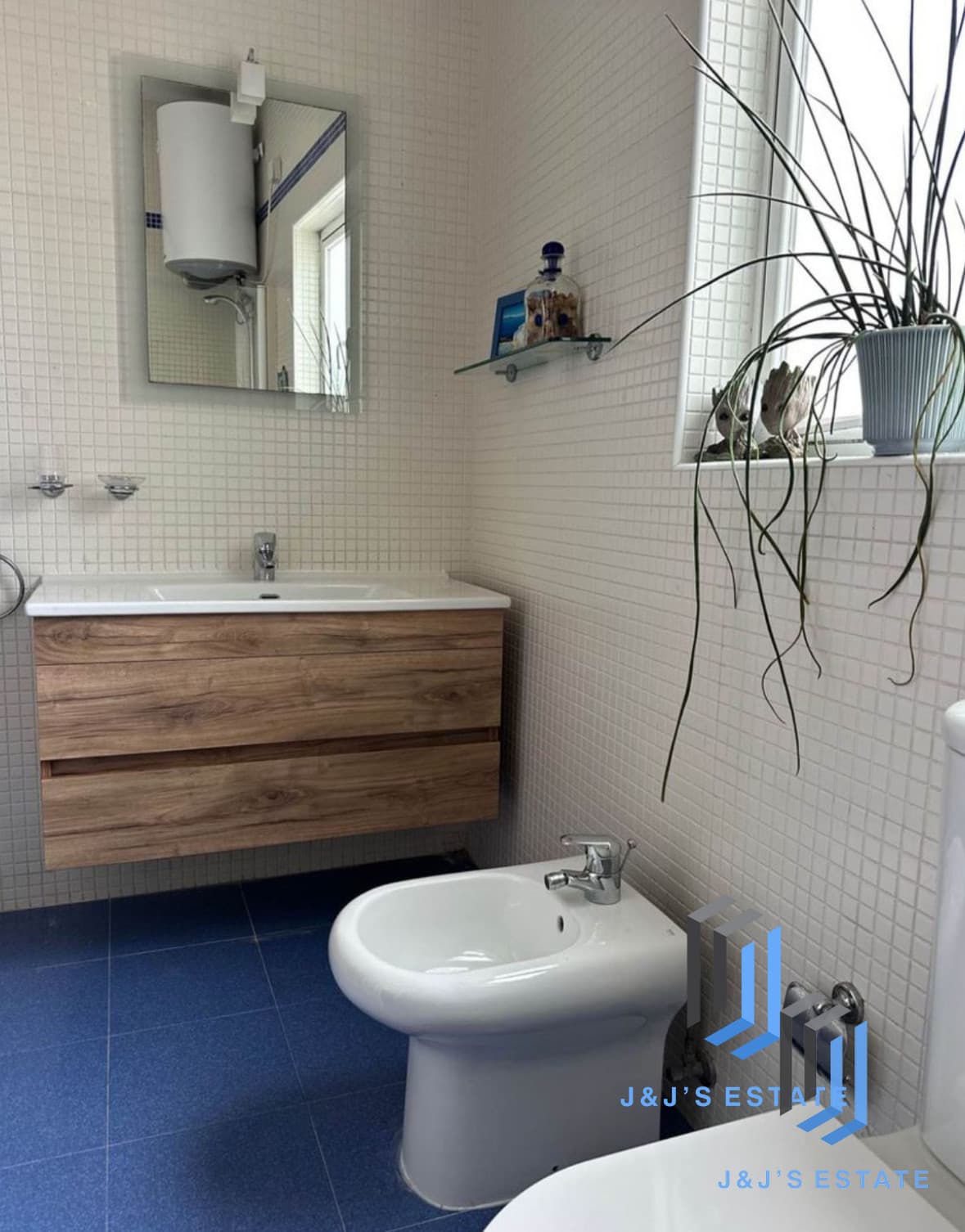 First-Floor 2-Bedroom Apartment in St Julian's · 3