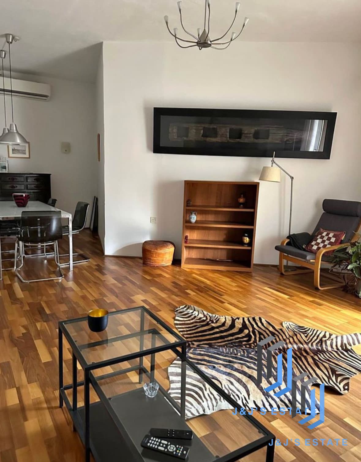 First-Floor 2-Bedroom Apartment in St Julian's · 4