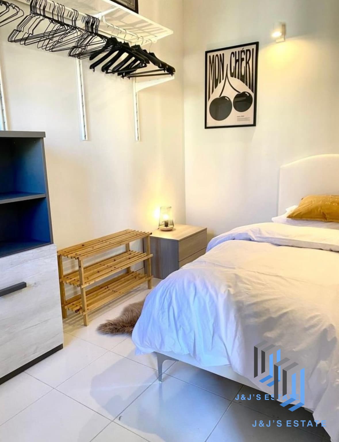 Modern Renovated 2-Bedroom Apartment in Sliema · 5