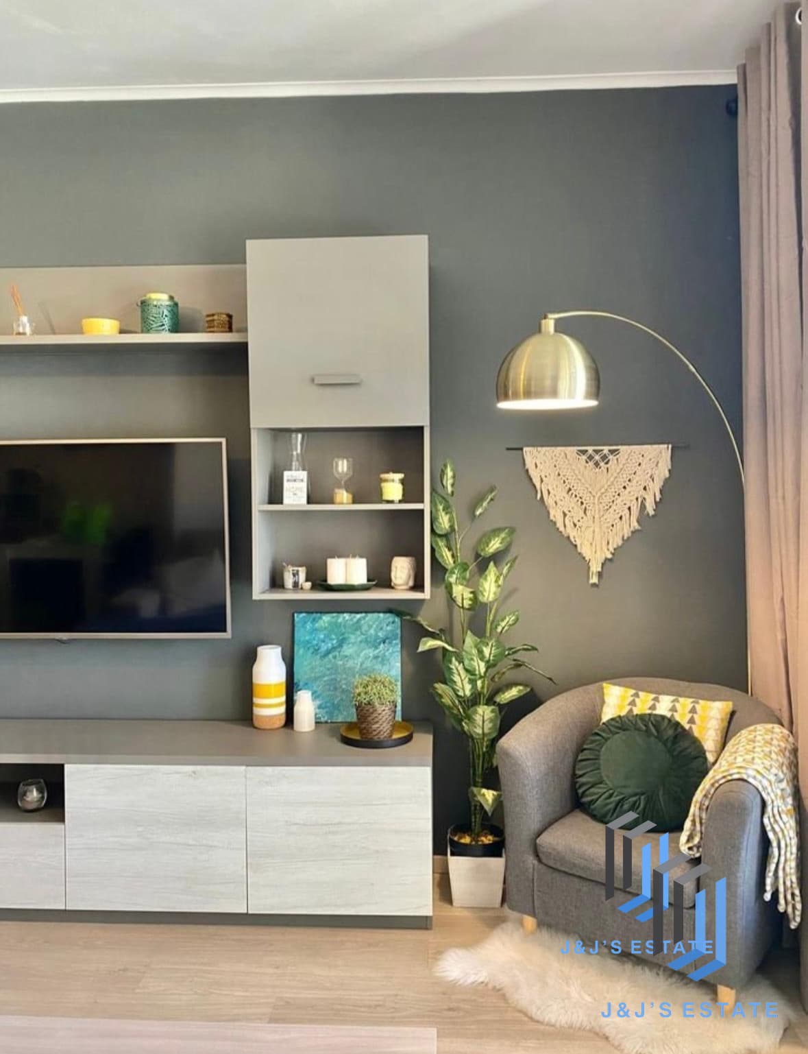 Modern Renovated 2-Bedroom Apartment in Sliema · 6