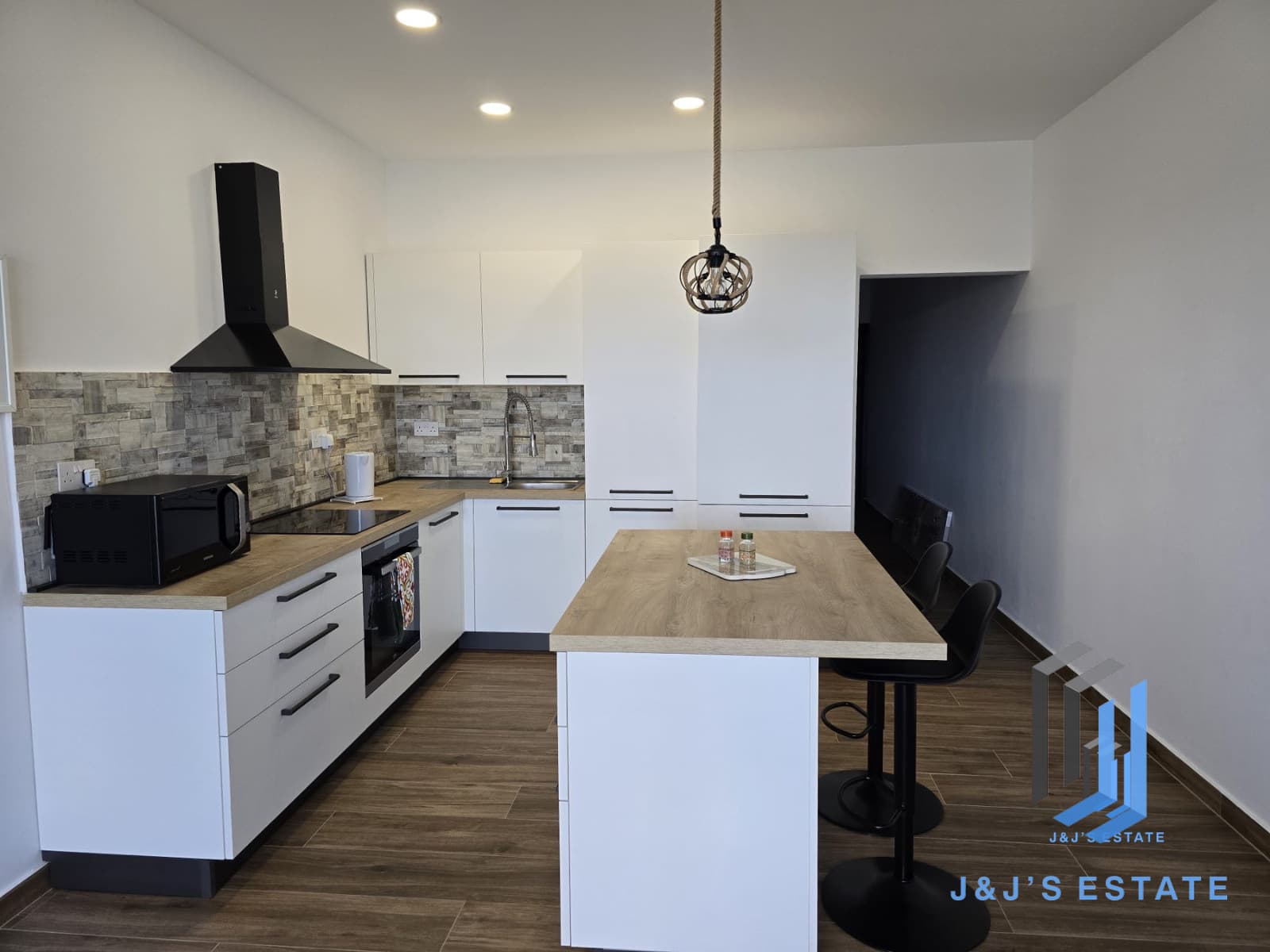 Bright & Modern 2-Bedroom Apartment in Mosta · 5