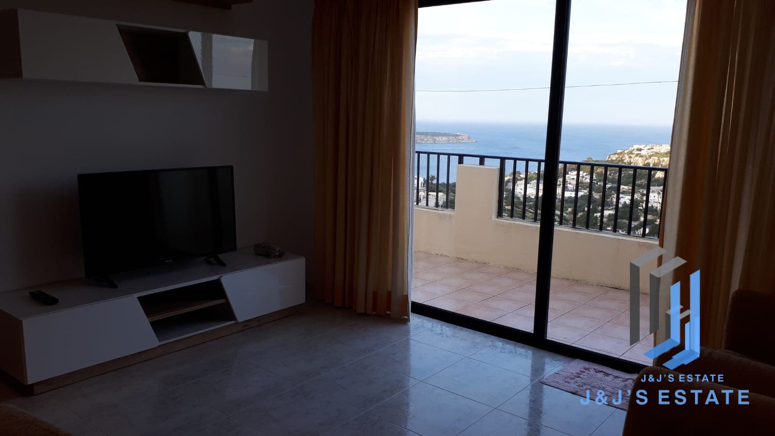 One-Bedroom Apartment in Mellieħa · 4