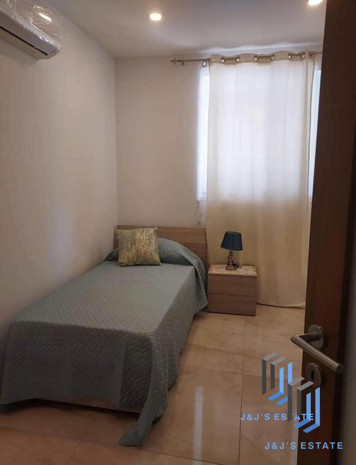 Fully Furnished 3-Bedroom Apartment in Marsaskala · 3