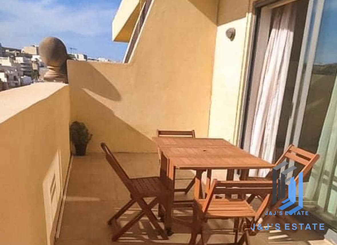 Modern 2-Bedroom Penthouse in Sliema Belmonte Heights