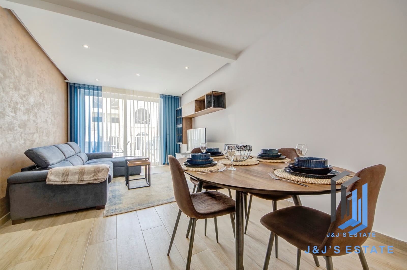 Modern 2-Bedroom Penthouse Near Valletta · 3
