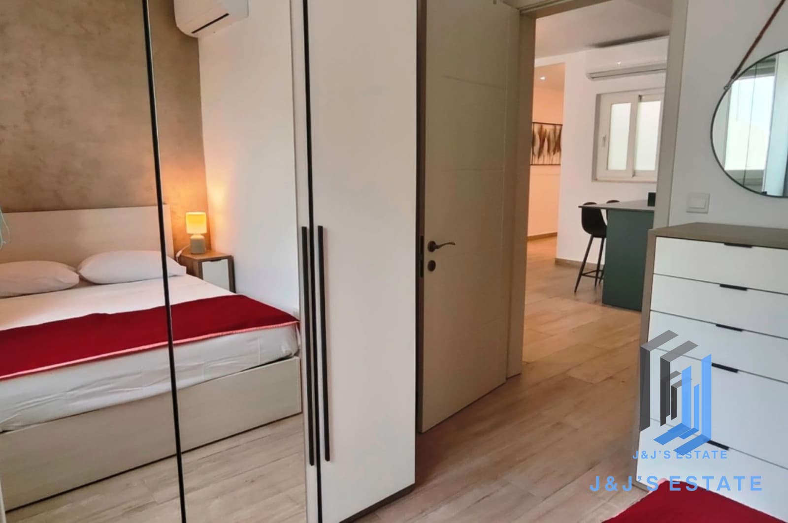 Modern 2-Bedroom Penthouse Near Valletta · 11