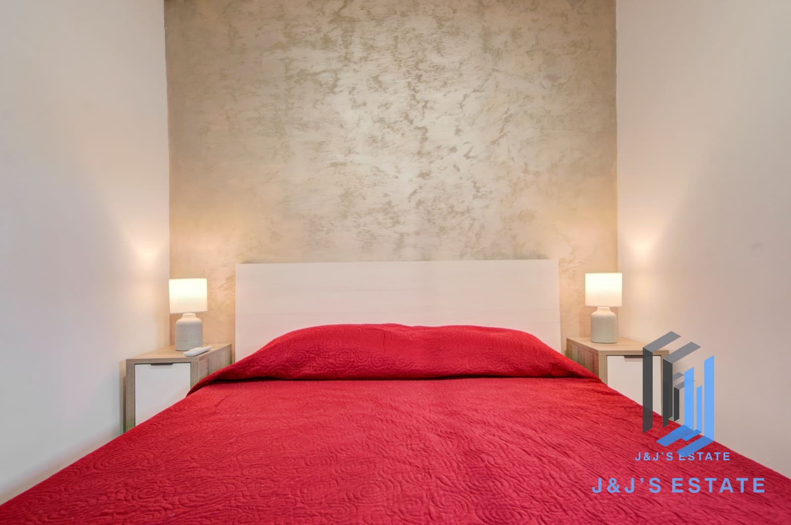 Modern 2-Bedroom Penthouse Near Valletta · 12