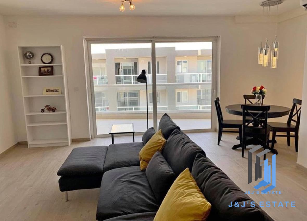Modern 2-Bedroom Apartment in Qawra · 4