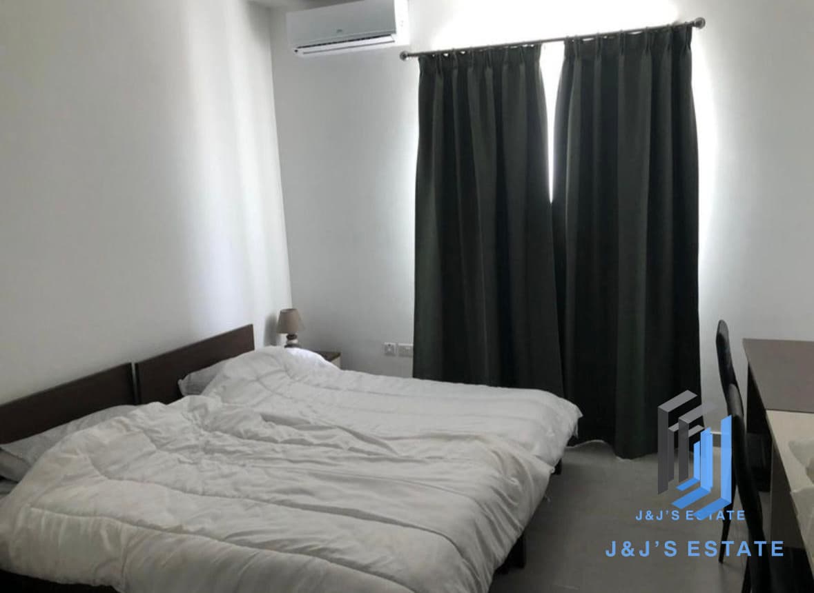 Spacious 4-Bedroom Penthouse for Rent in Santa Venera · 3
