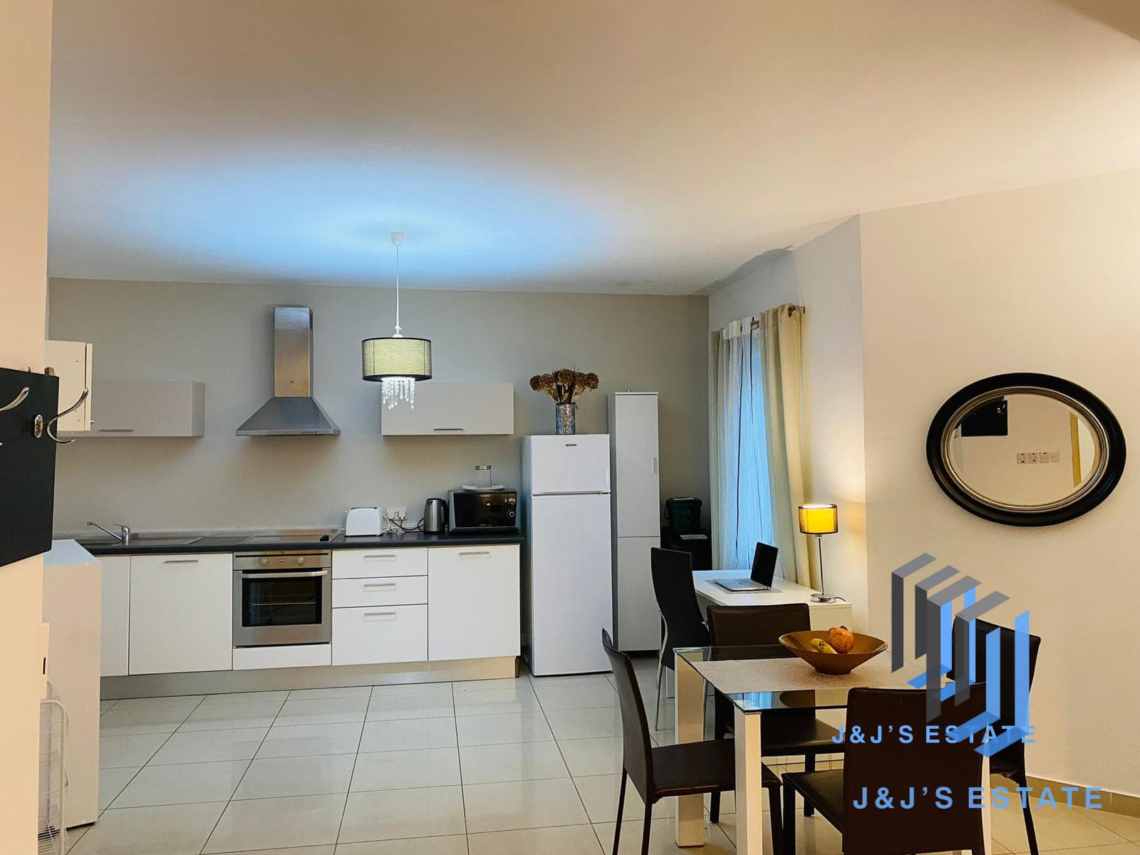Charming 1-Bedroom Apartment with Private Terrace · 5