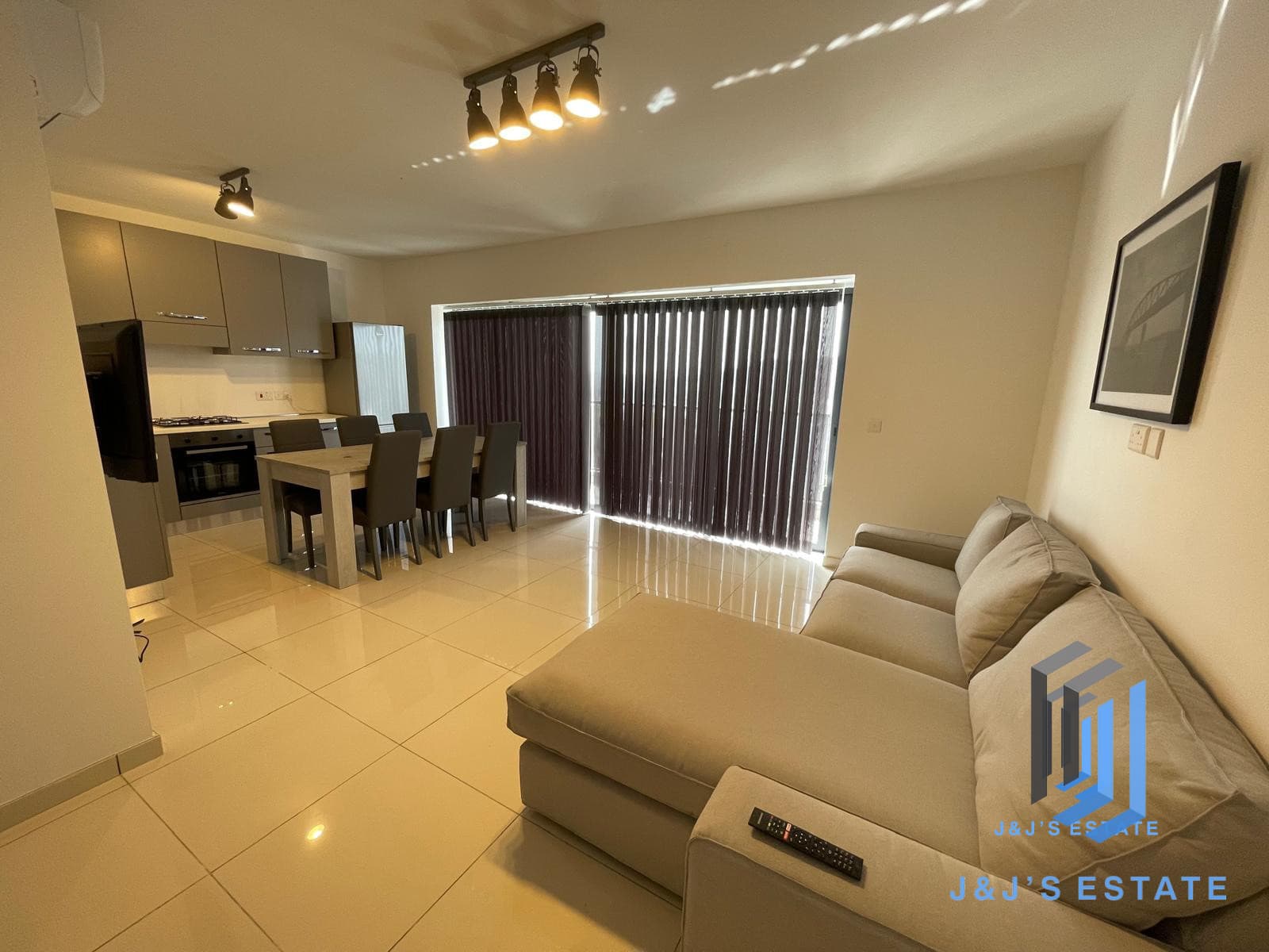 Modern 3-Bedroom Apartment with Views in Xemxija · 5