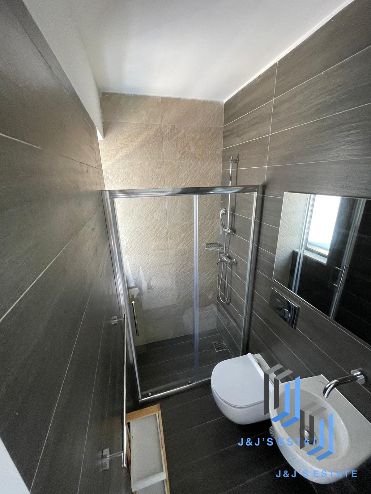 Charming 1-Bedroom Penthouse in Xemxija · 5