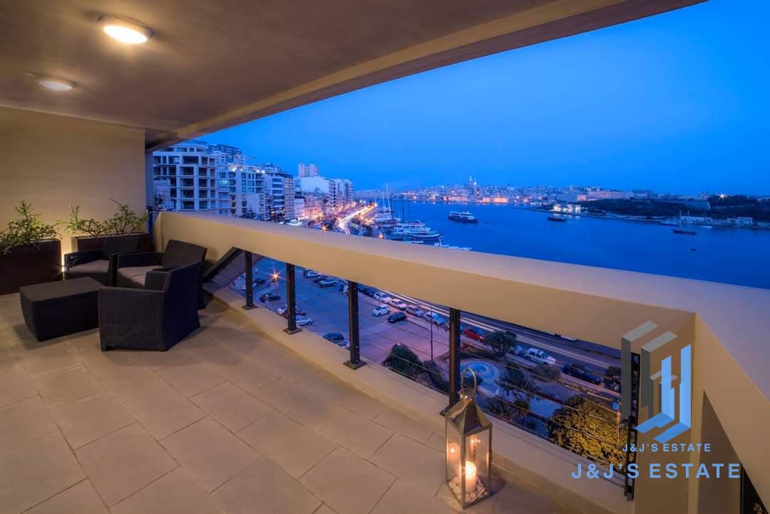 Furnished 2-Bedroom Seafront Apartment in Sliema · 7