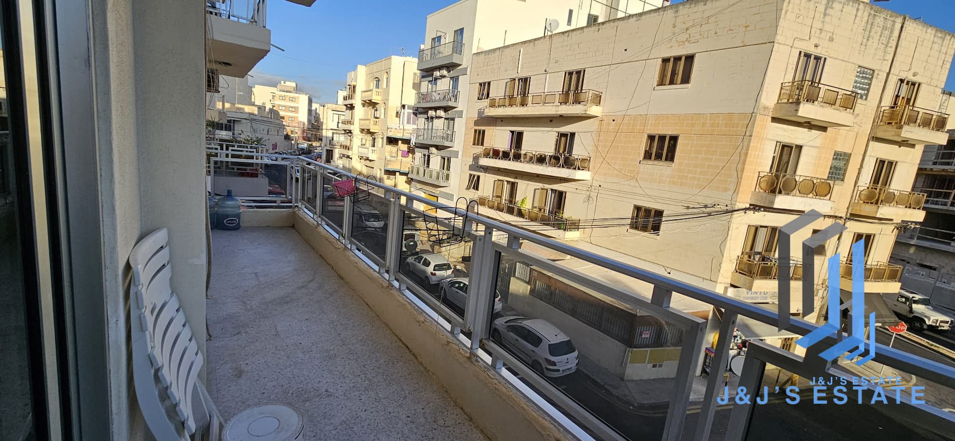 Furnished 2-Bedroom Apartment in Gzira · 4