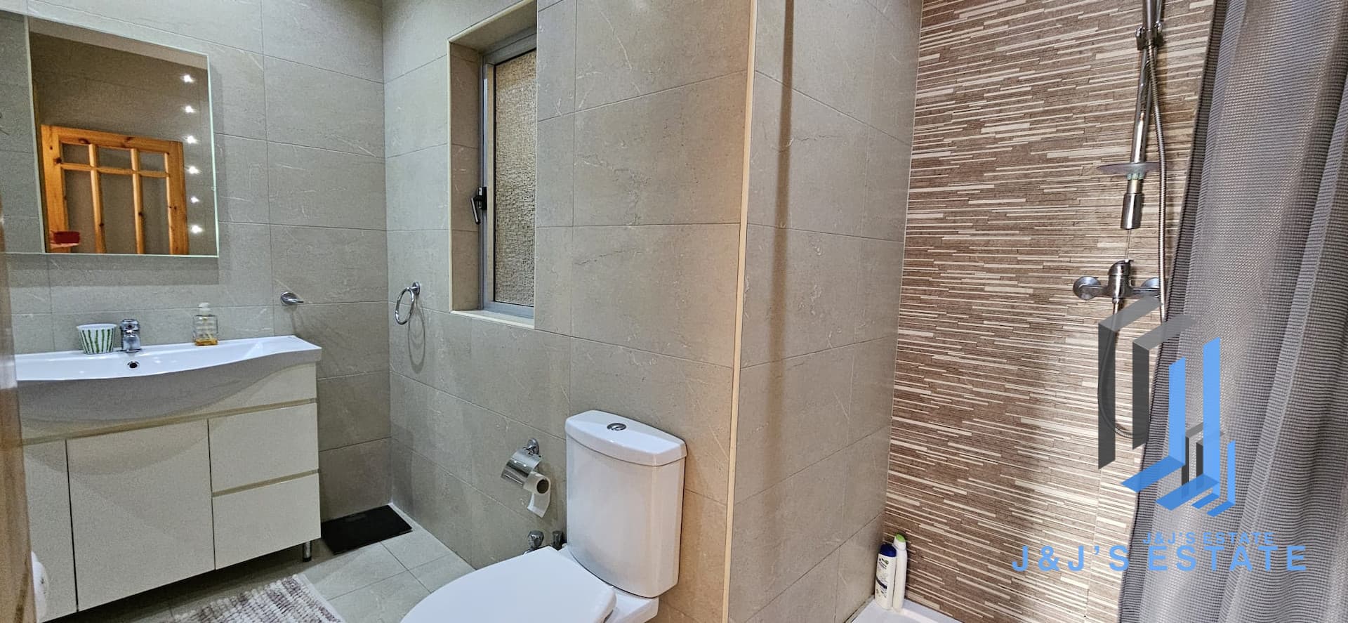 Furnished 2-Bedroom Apartment in Gzira · 8