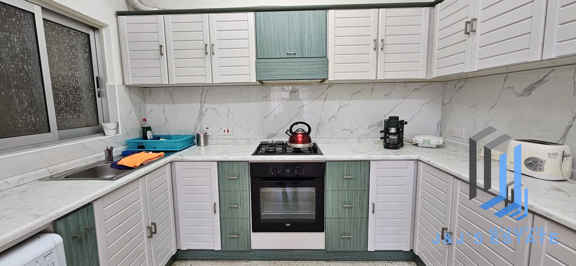 Furnished 2-Bedroom Apartment in Gzira · 10