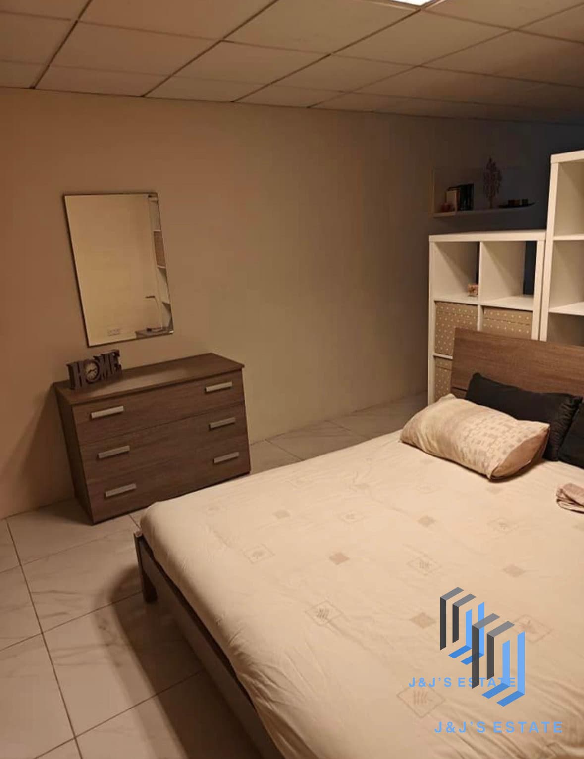 Furnished 1-Bedroom Studio Apartment in St. Julian's · 4