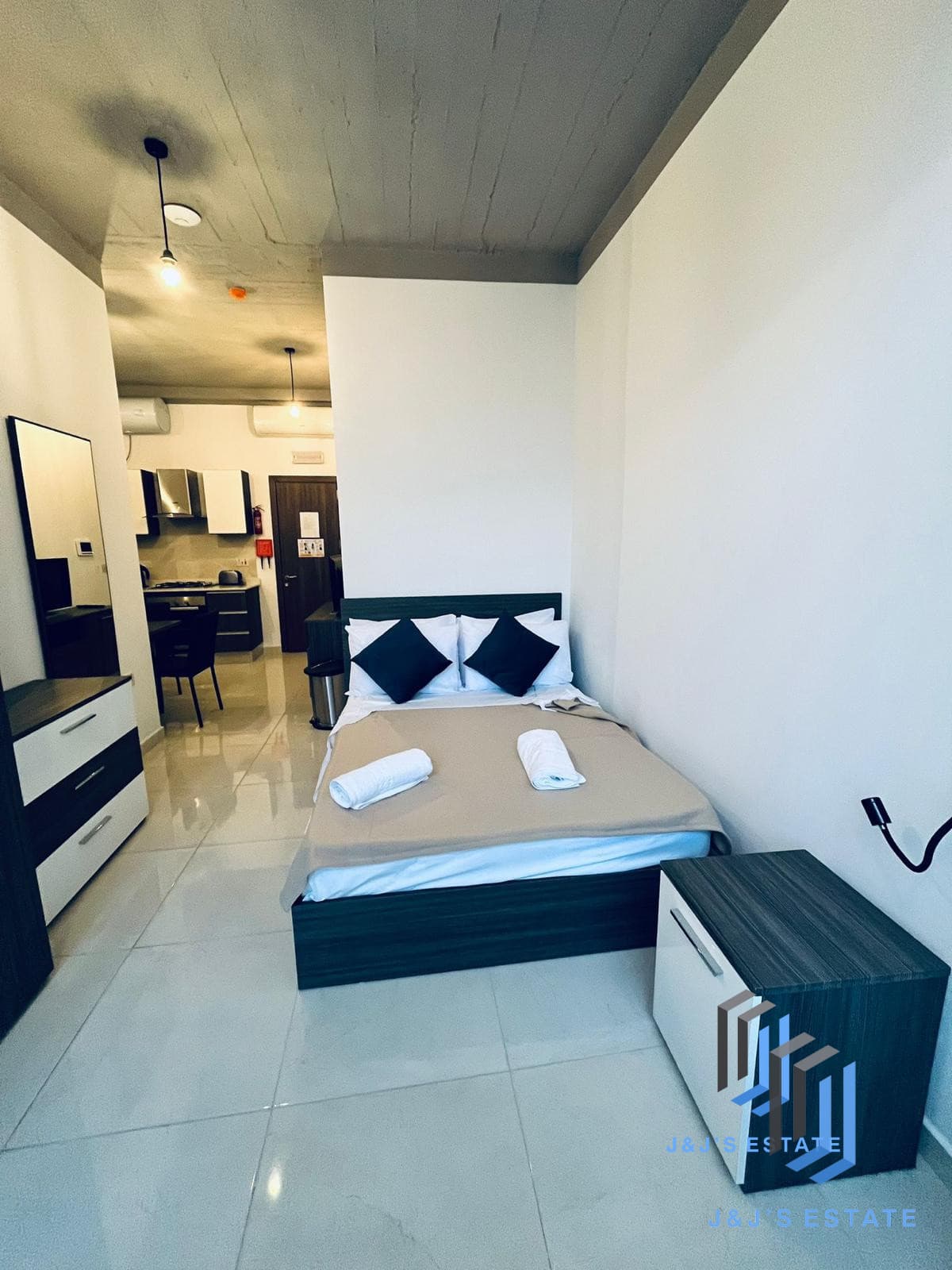 Studio Apartment in Central Sliema · 3