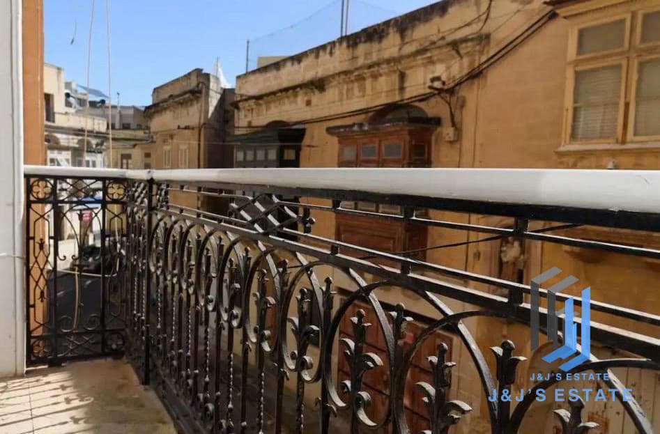 Modern Sliema Apartment with Two Bedrooms For Sale · 9