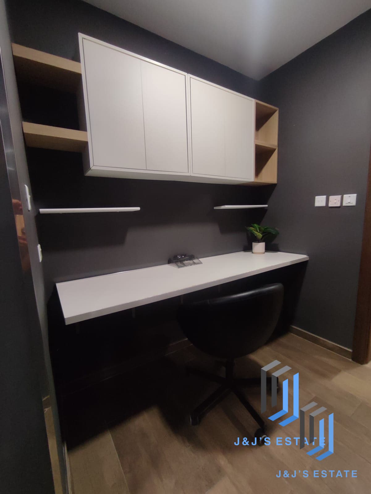 Spacious 3-Bedroom Apartment in St Julian's · 10