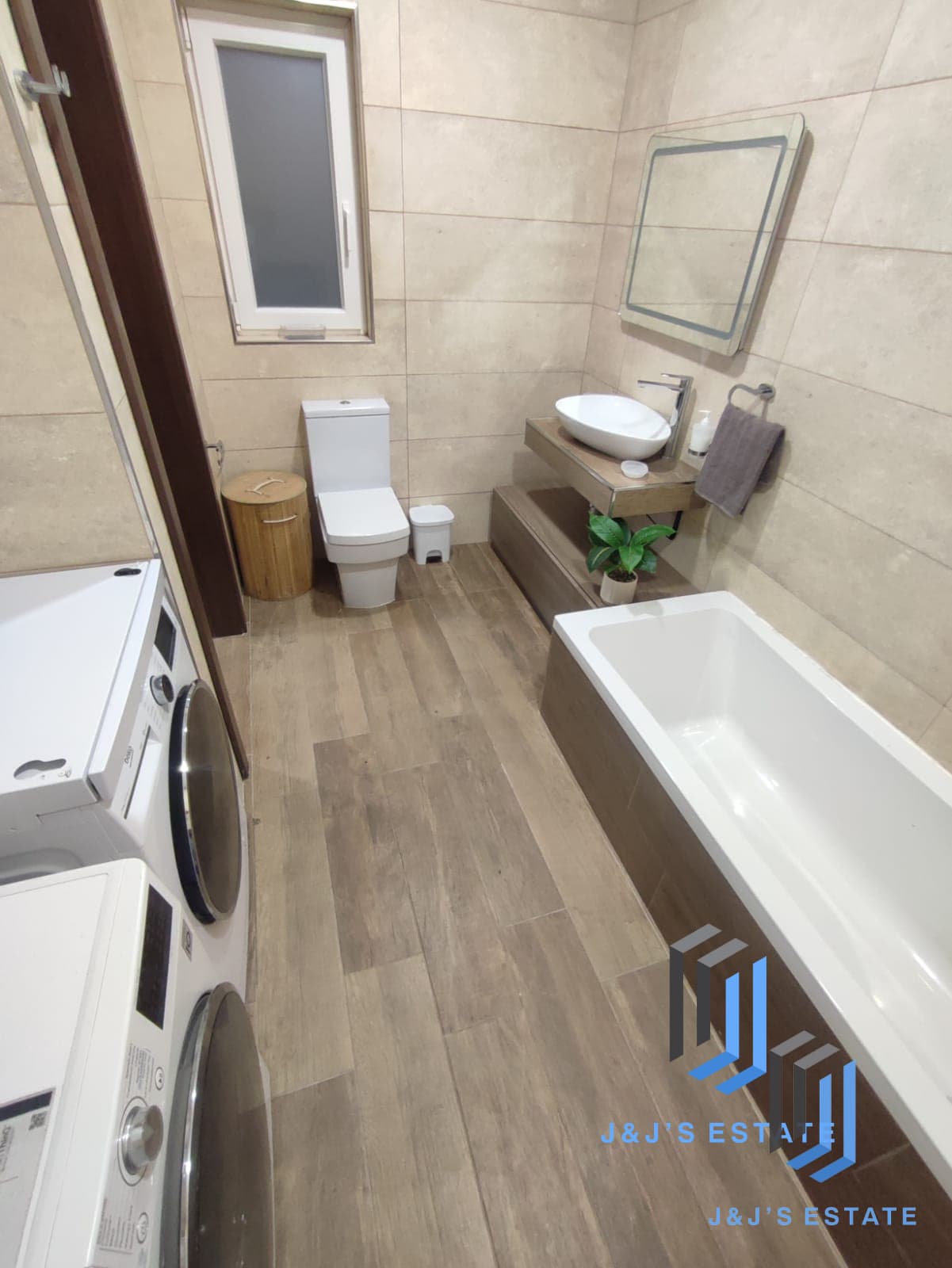 Spacious 3-Bedroom Apartment in St Julian's · 14