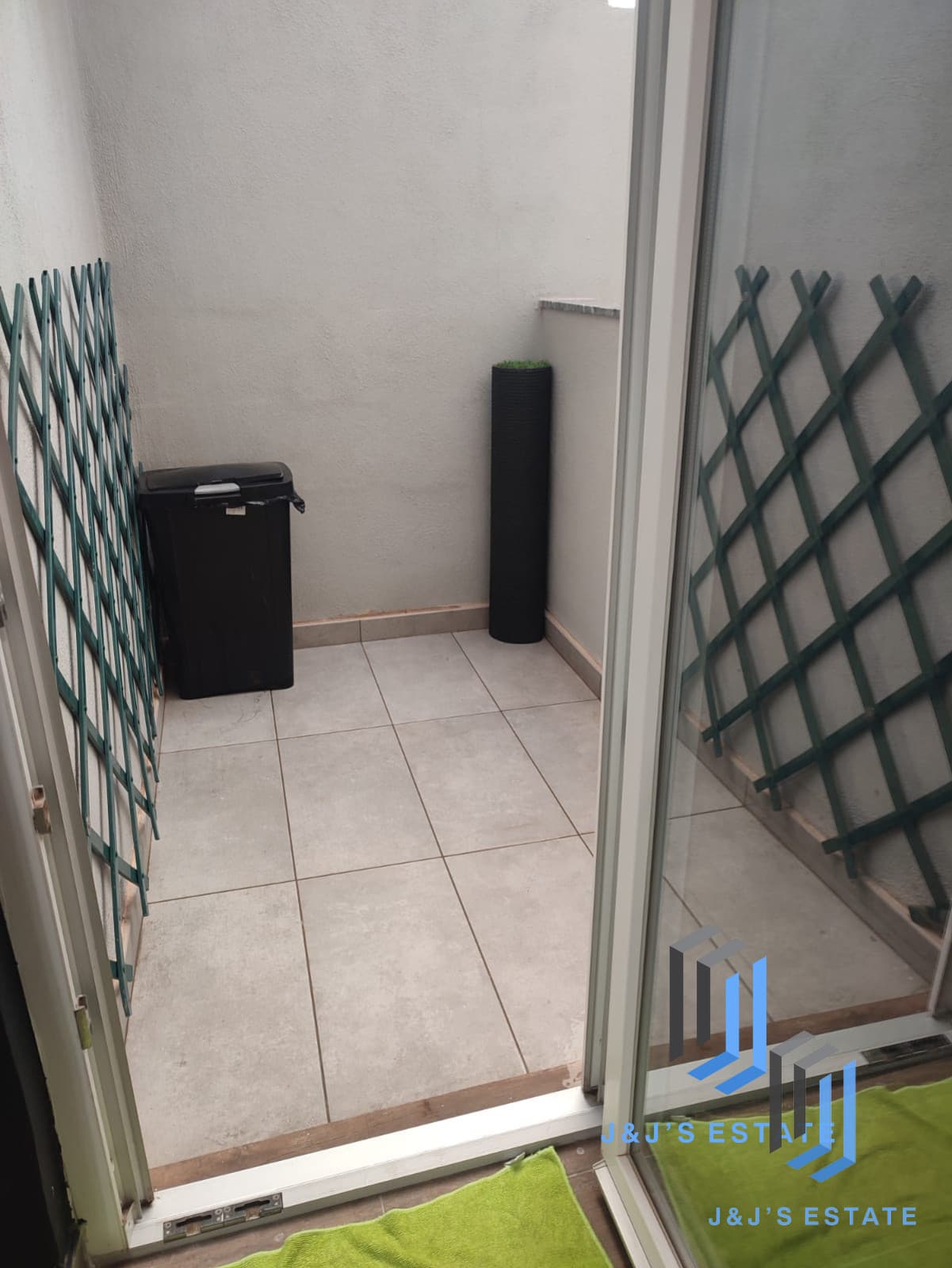 Spacious 3-Bedroom Apartment in St Julian's · 16