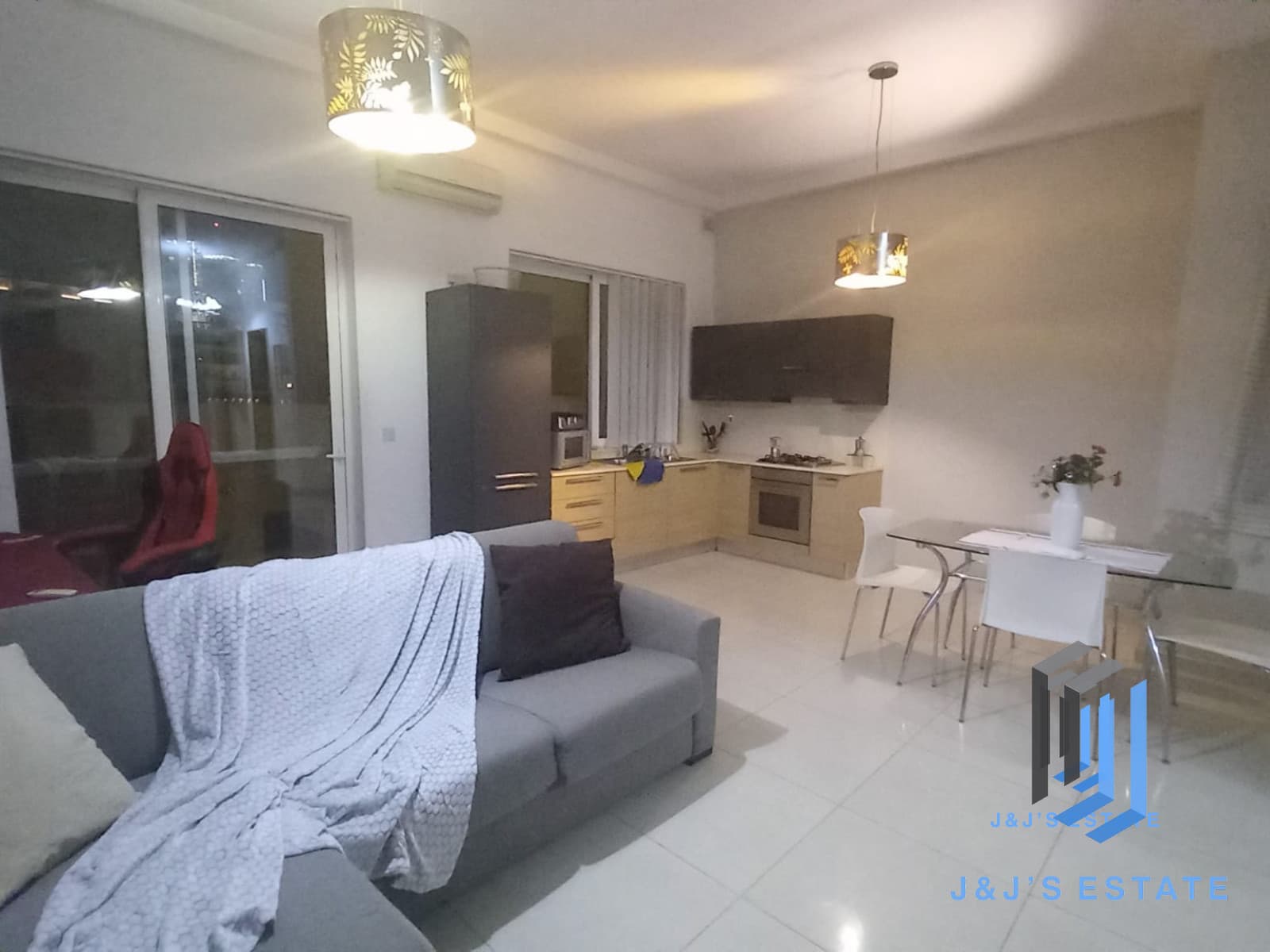 Bright 2-Bedroom Apartment in St. Julian’s · 1