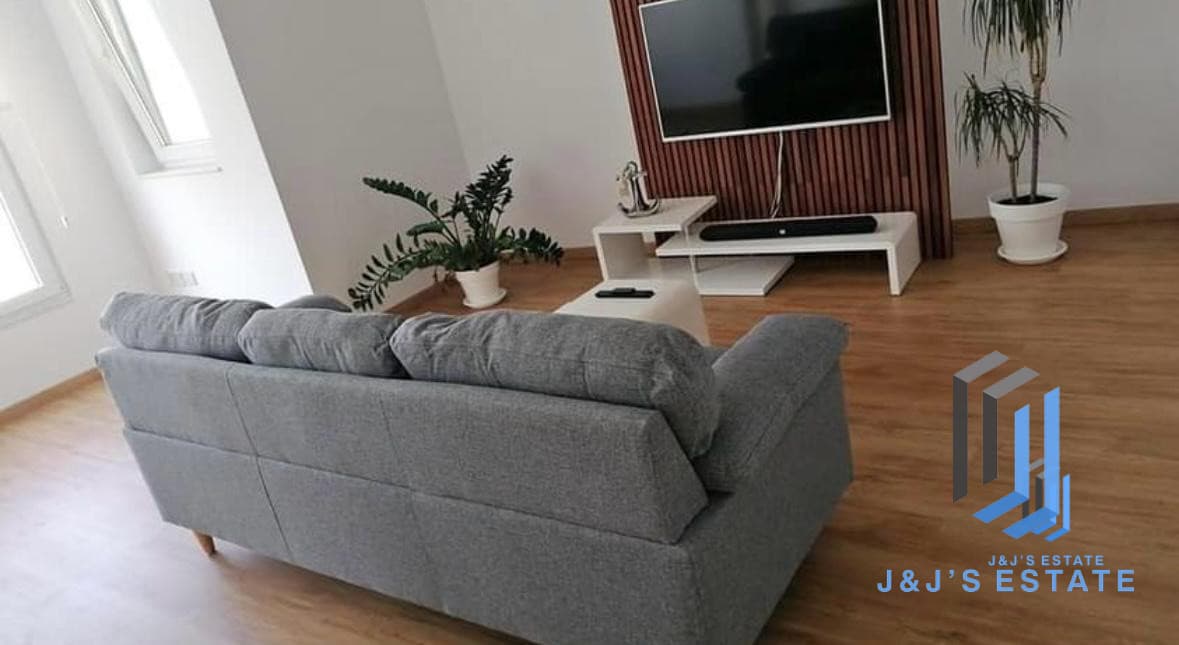 Luxury 2-Bedroom Apartment with Sea Views in Swieqi