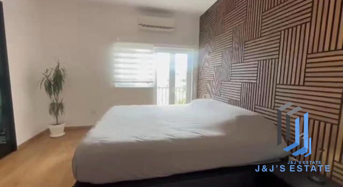 Luxury 2-Bedroom Apartment with Sea Views in Swieqi · 2