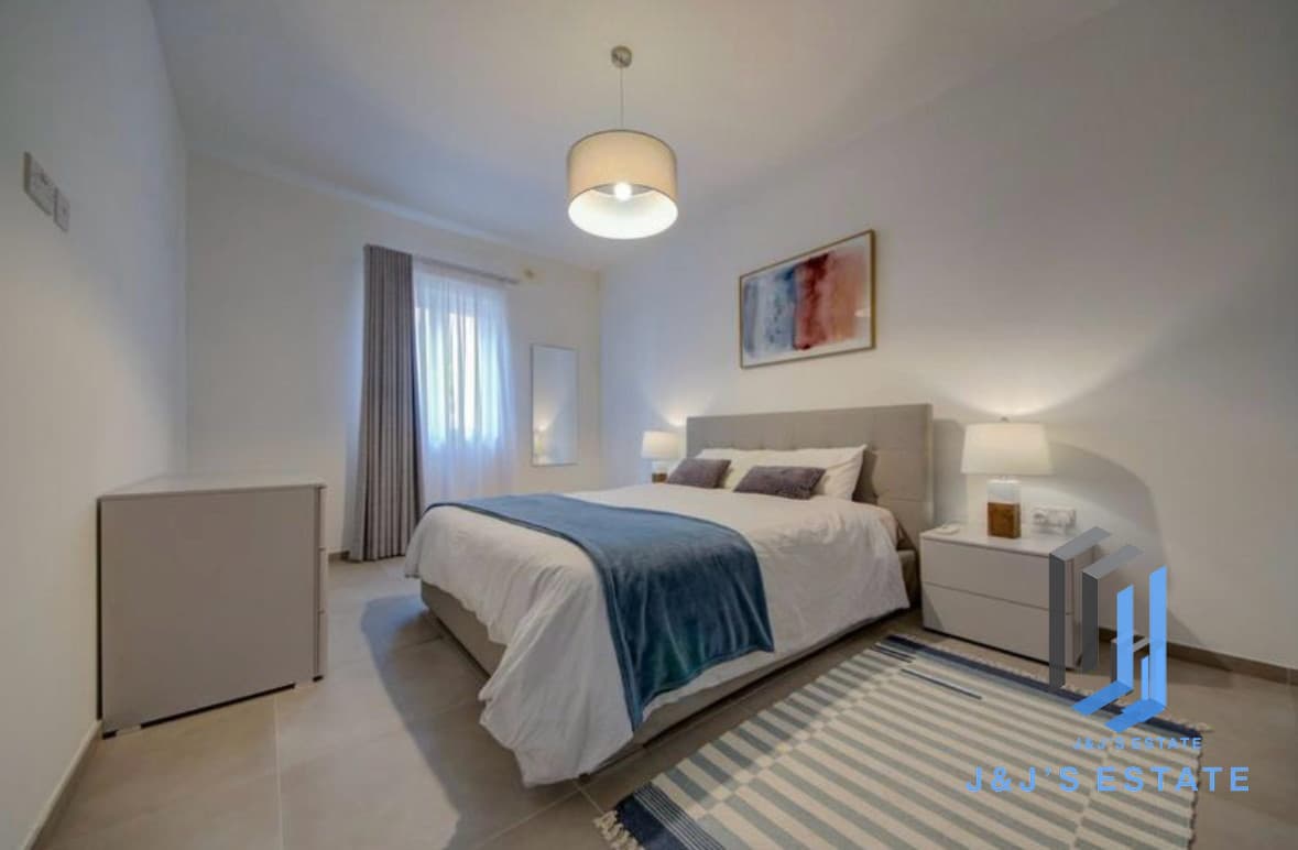 Three-bedroom apartment with sea views in Birgu · 7
