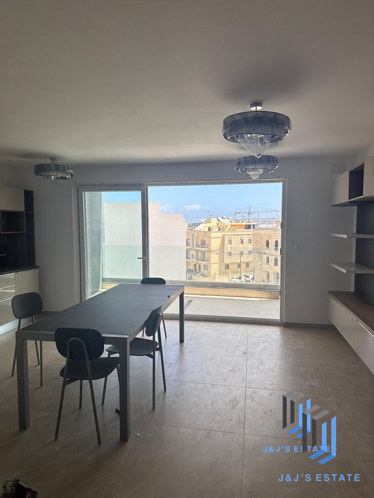 Luxurious 3-Bedroom Apartment in Mosta · 3