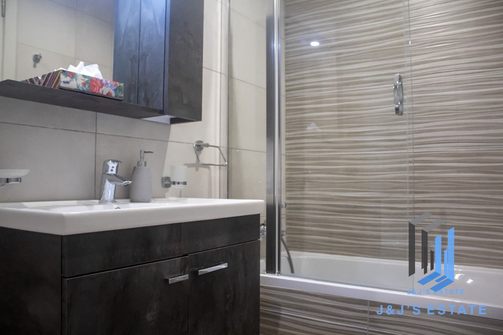 Modern 2-Bedroom Apartment in Mellieħa · 8