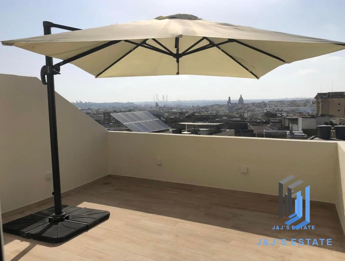 1-Bedroom Penthouse in St. Venera · 3