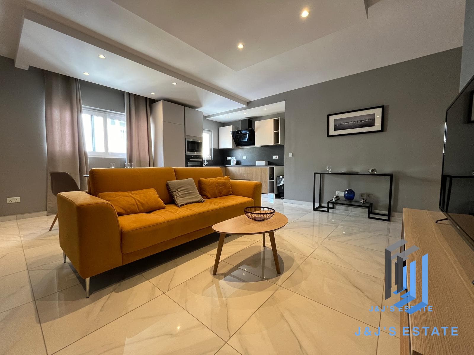 Modern 2-Bedroom Apartment in Gzira