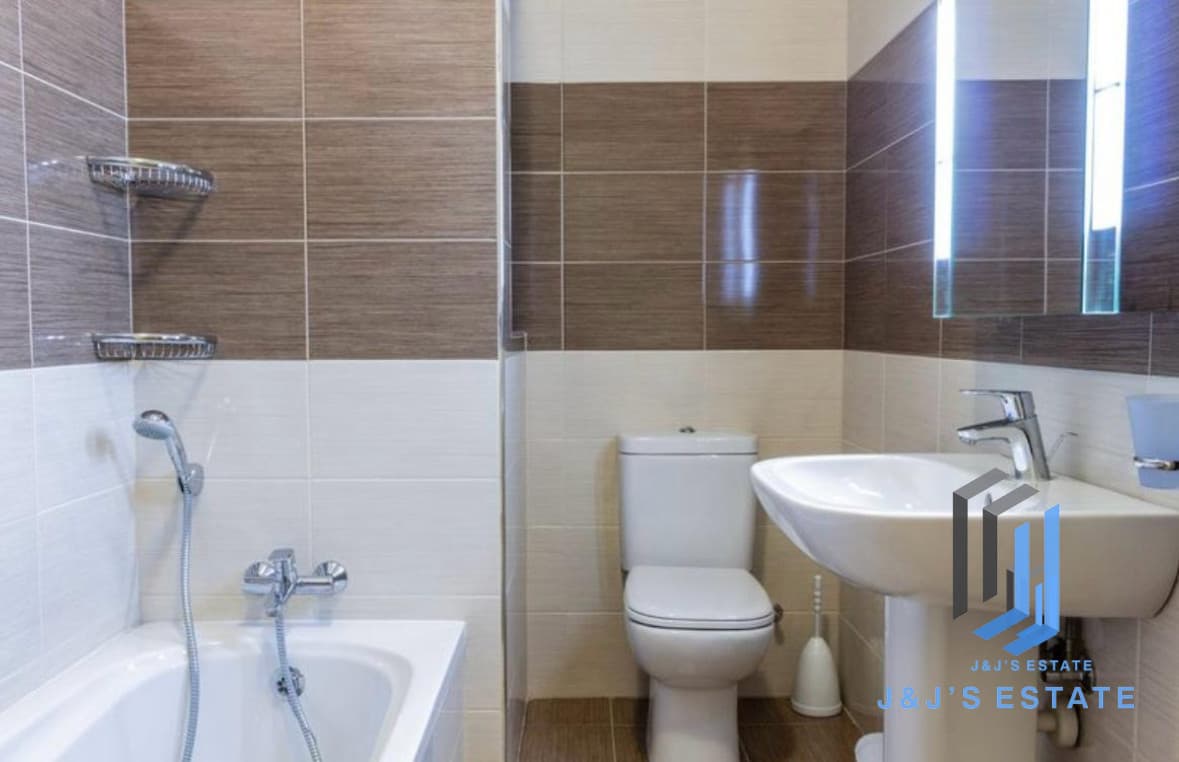 Furnished 2-Bedroom Apartment in Marsascala · 6