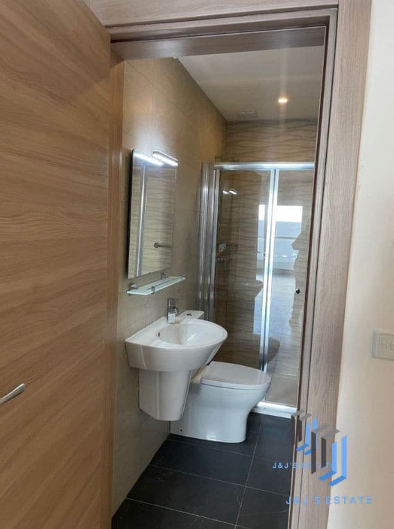 Modern 3-Bedroom Apartment in San Gwann · 5
