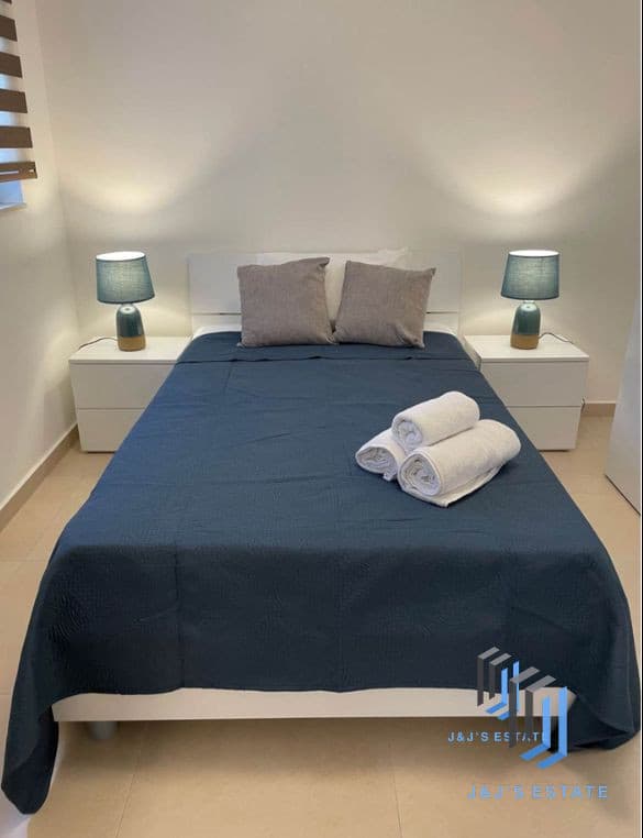 Modern 3-Bedroom Apartment in San Gwann · 6