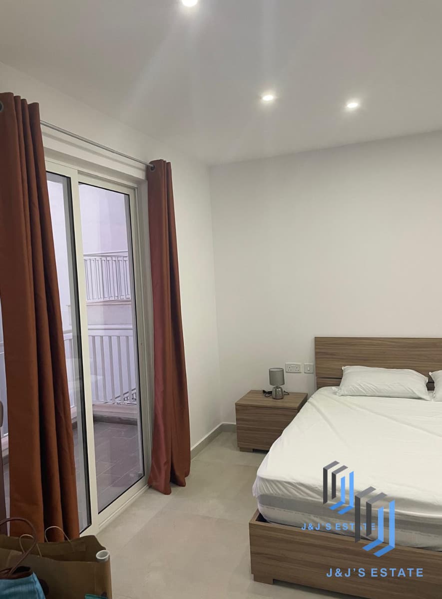 Modern 2-Bedroom Apartment in Qawra · 11