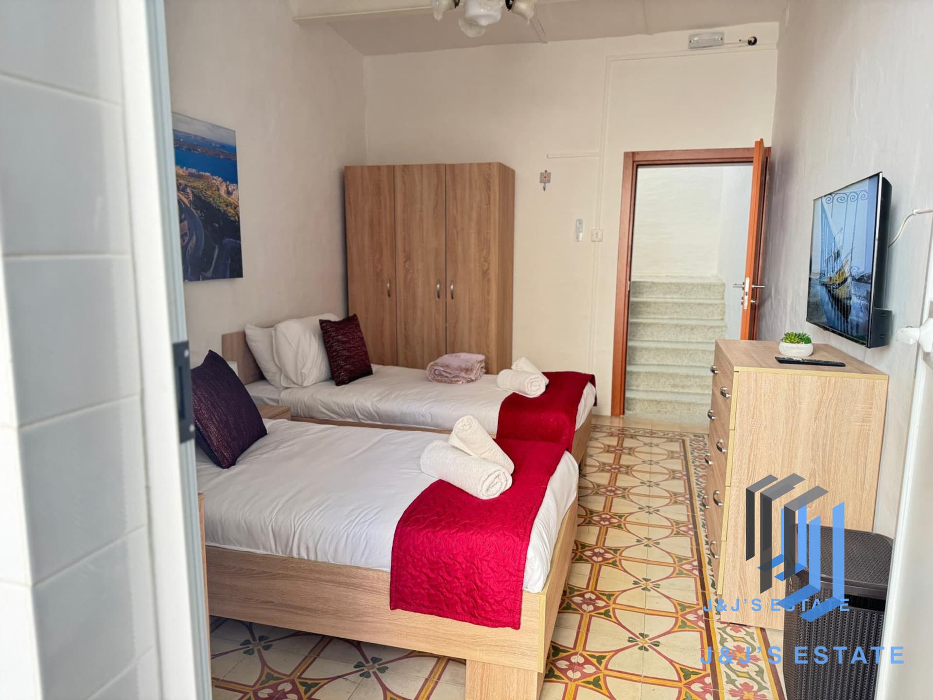 Modern 2-Bedroom Apartment in Sliema · 6
