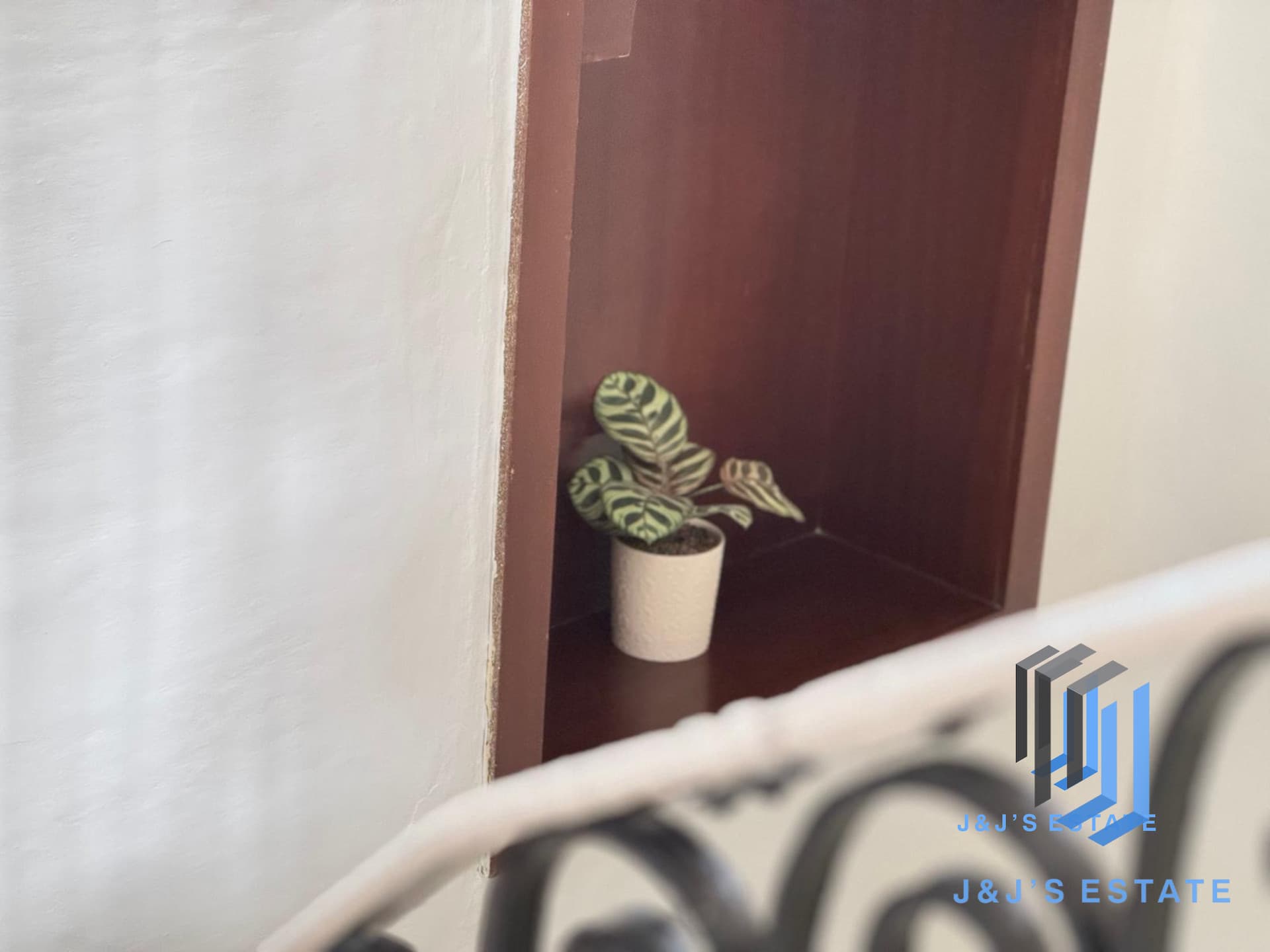 Modern 2-Bedroom Apartment in Sliema · 8