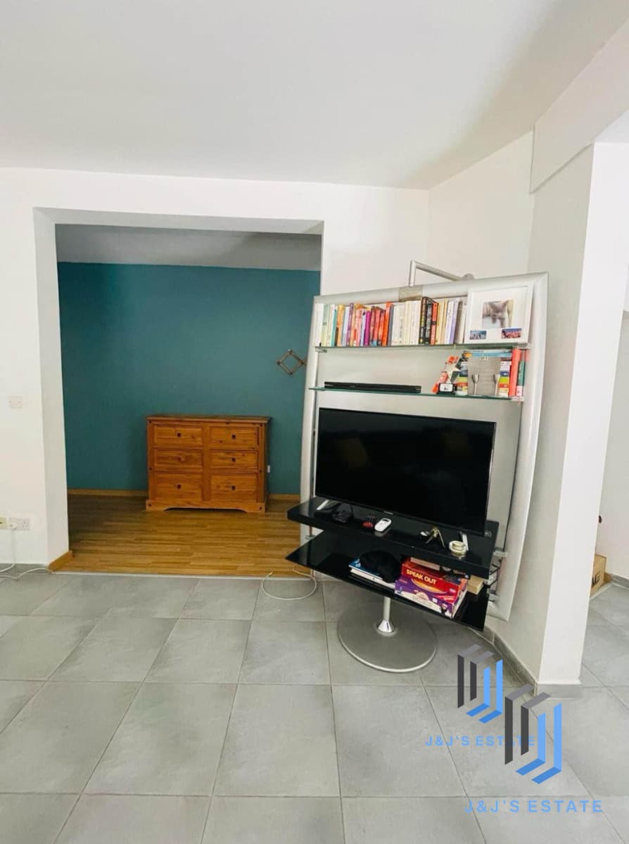 Bright 2-Bedroom Apartment for Rent in St Julian's · 3