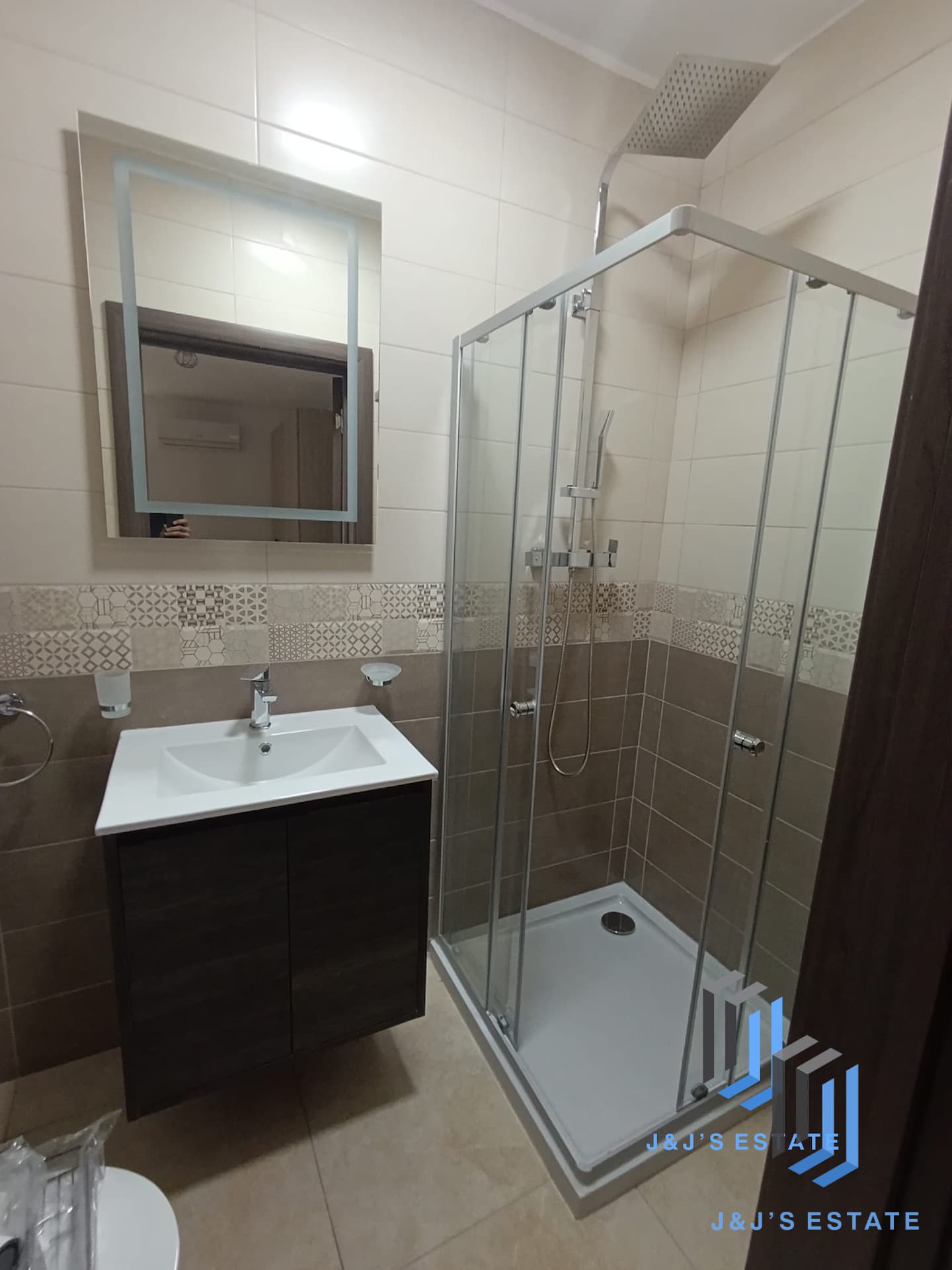 Brand New 2-Bedroom Apartment in Pieta · 8